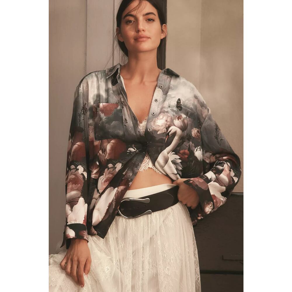 nwt by ANTHROPOLOGIE sz M The Brielle Relaxed Buttondown swan motif